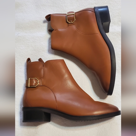 Chic Cole Haan  Leather Tan Ankle Boots with Buckle Detail. 8 1/2 B - Picture 8 of 12